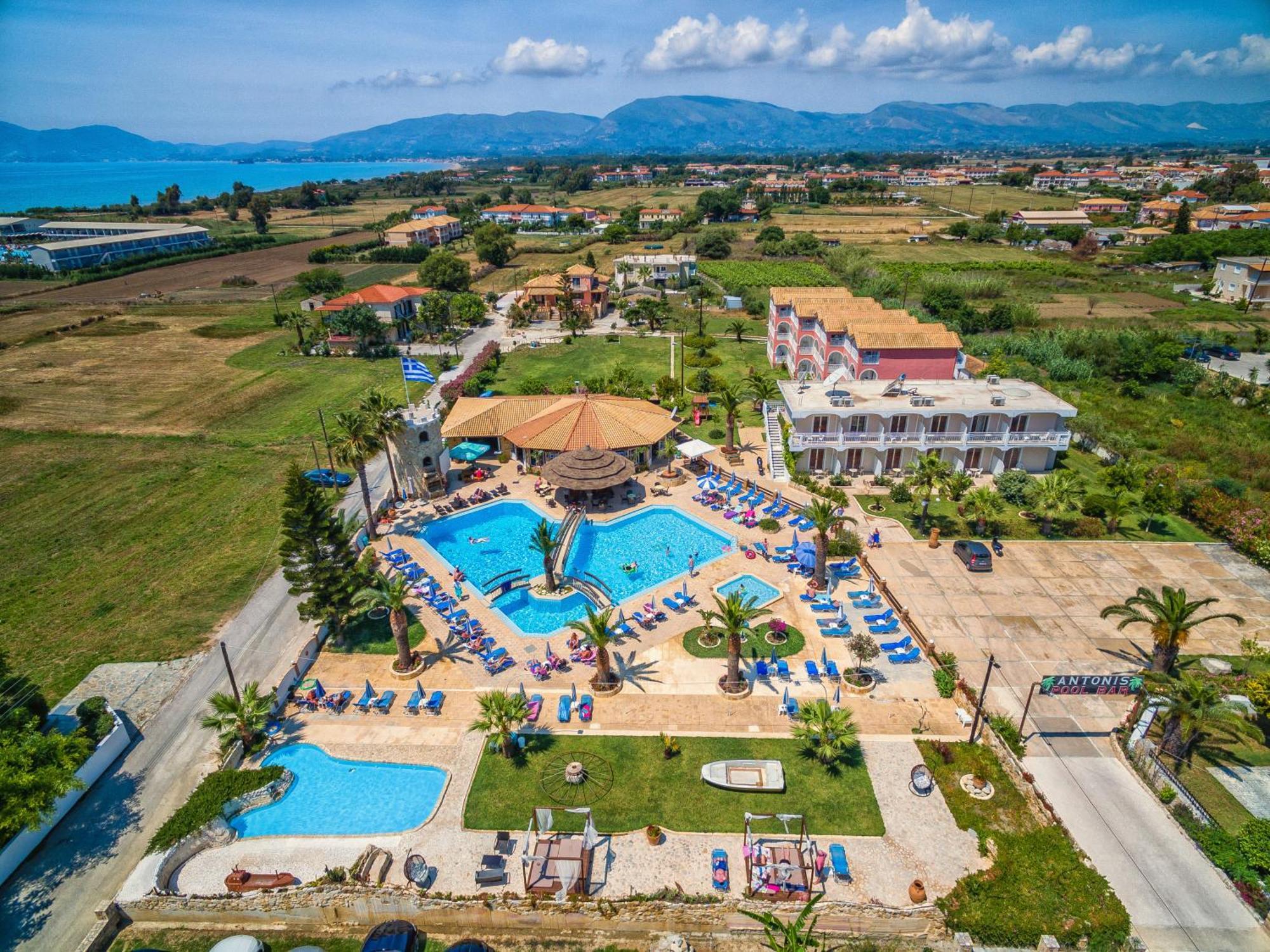 Antonis Apartments Каламакион Экстерьер фото